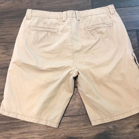 Shorts - Picture 3 of 3
